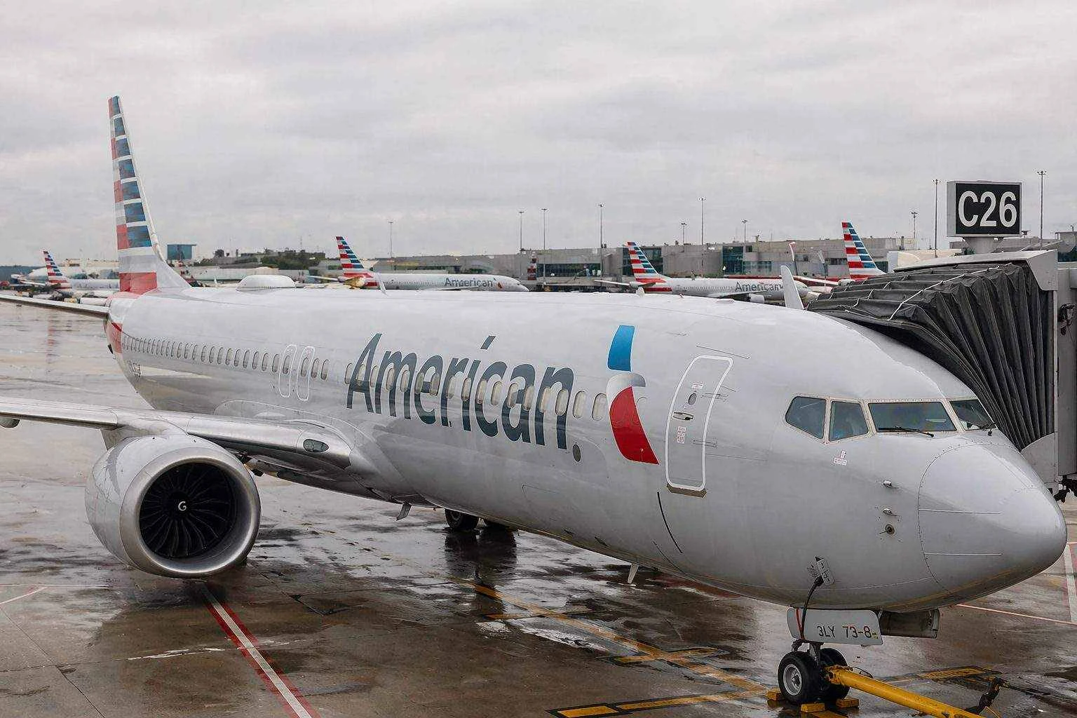 American Airlines lowers 2026 profit outlook amid rising fuel costs