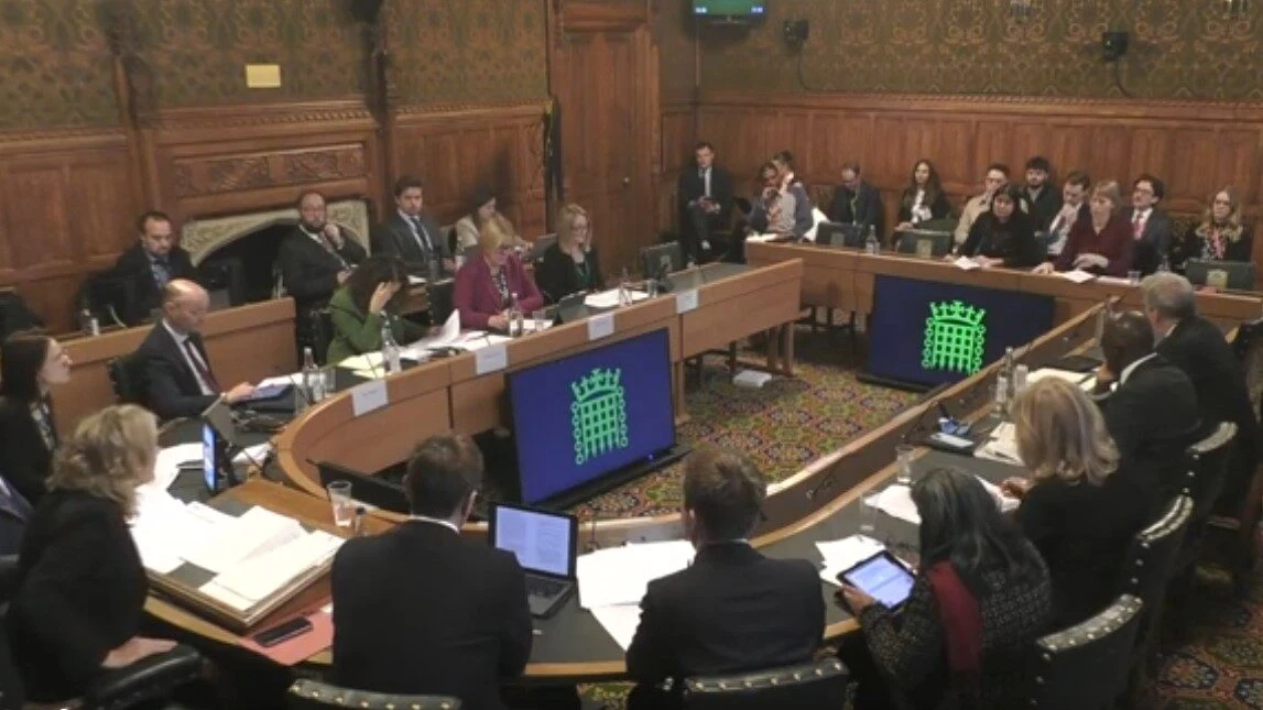 London arts sector urged to adopt corporate strategies