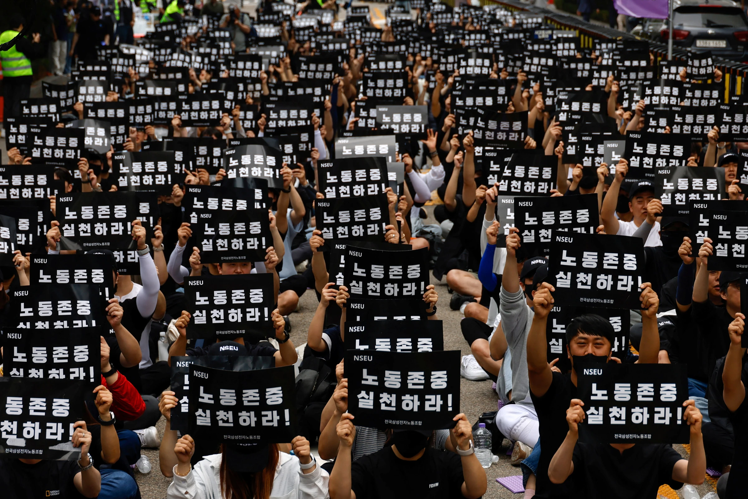 Samsung Electronics Union Plans 18-Day Strike Amid Pay Disputes