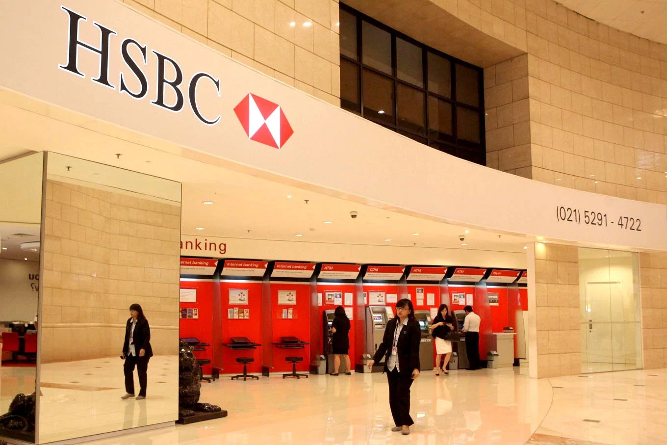 HSBC plans to cut 20,000 jobs in restructuring
