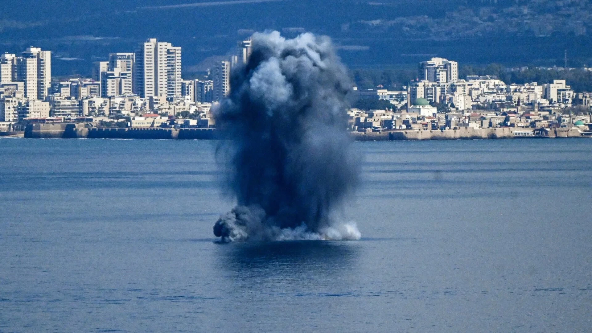 US Escalates Military Actions Against Iran Amid Conflict