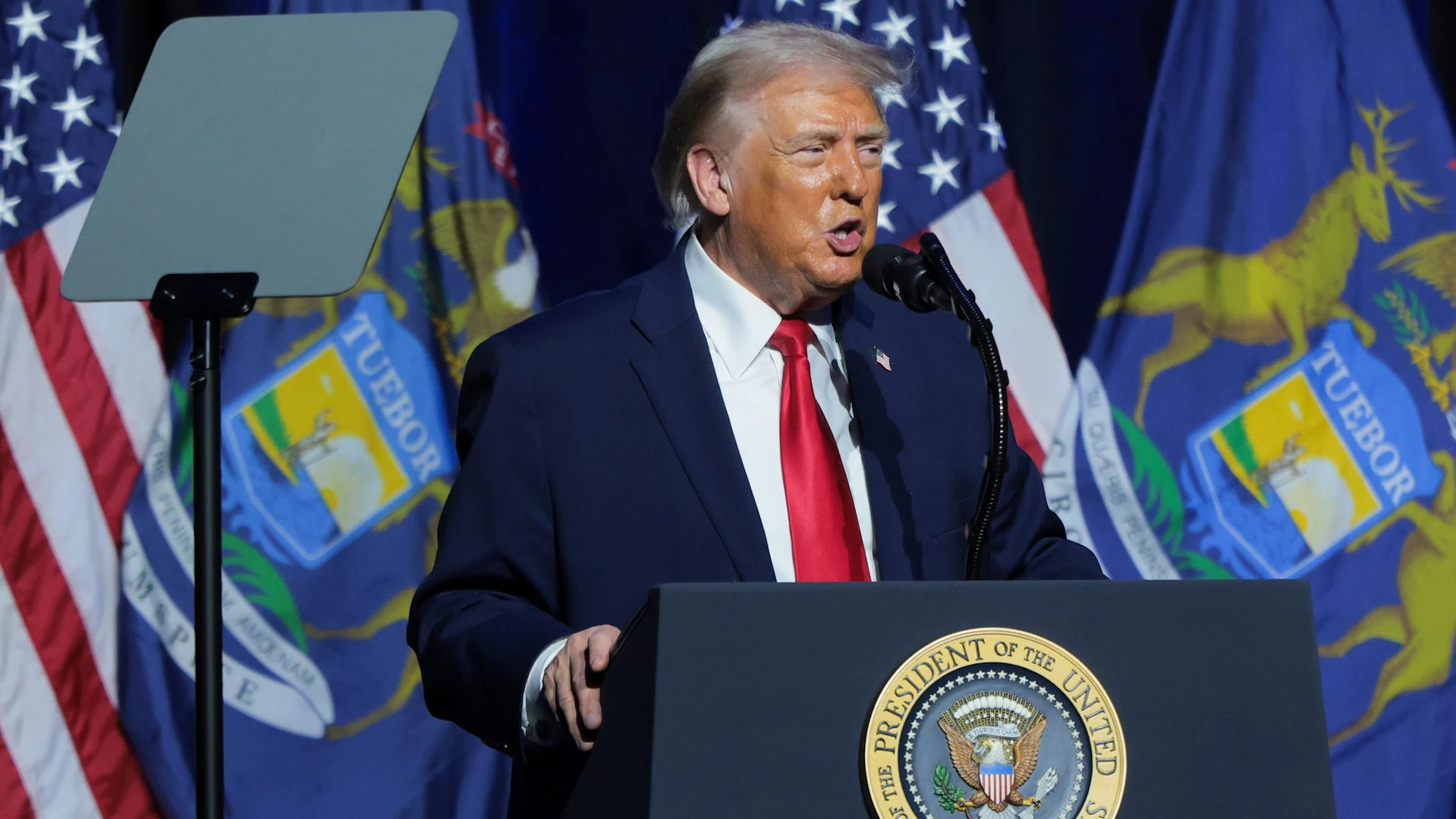 Trump to Cut Funding for Sanctuary Cities Starting 2026