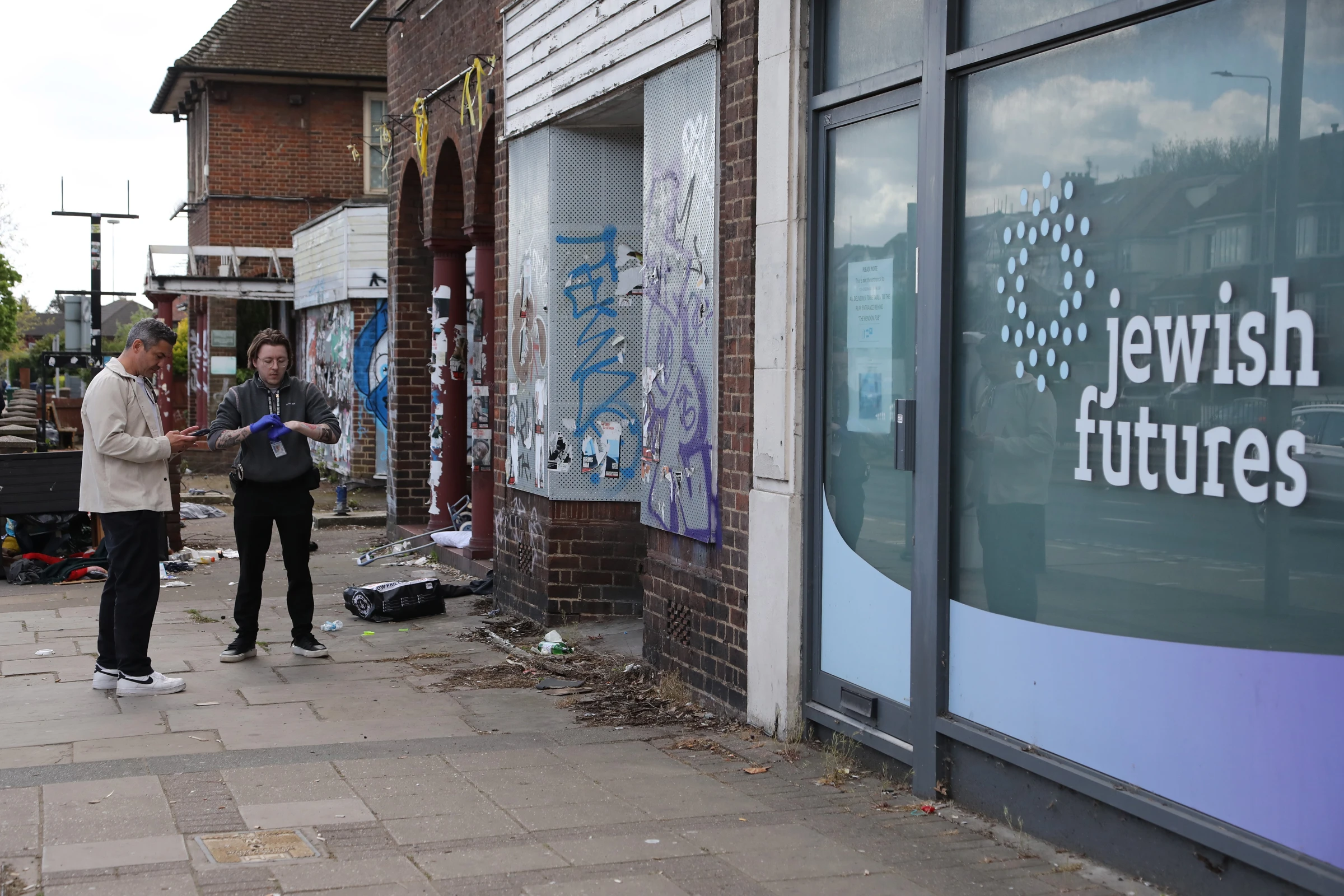 Metropolitan Police Investigate Antisemitic Arson in Hendon