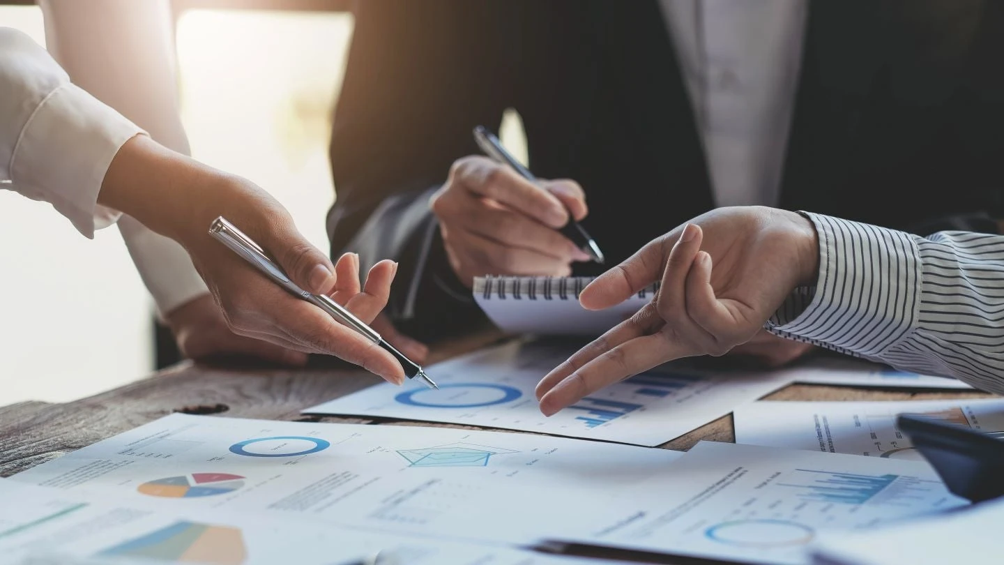 UK Business Confidence Hits Lowest Level in Five Years