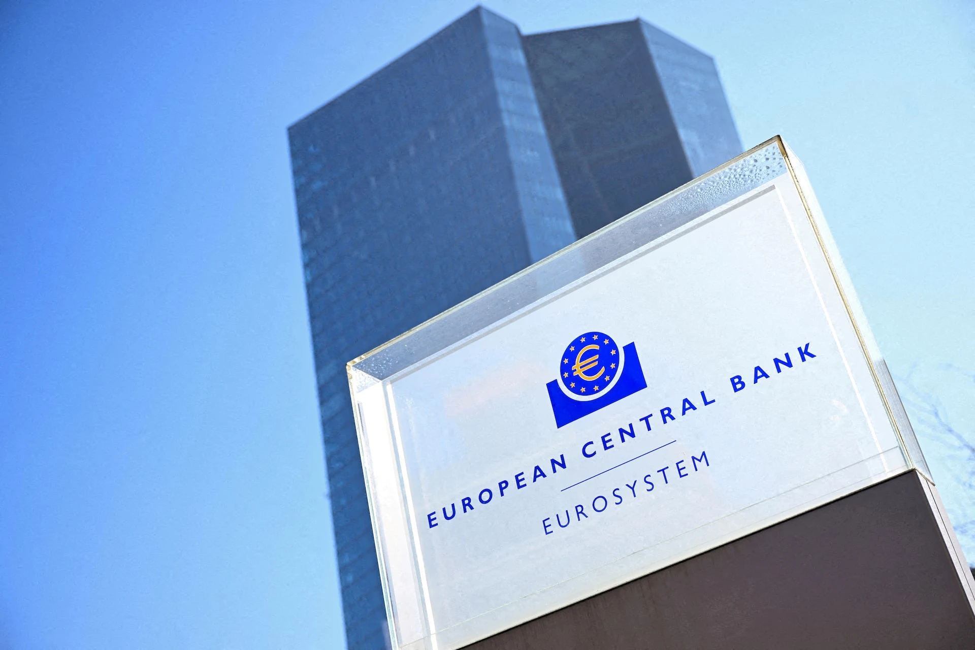 Eurozone inflation rises to 3 percent amid sluggish growth