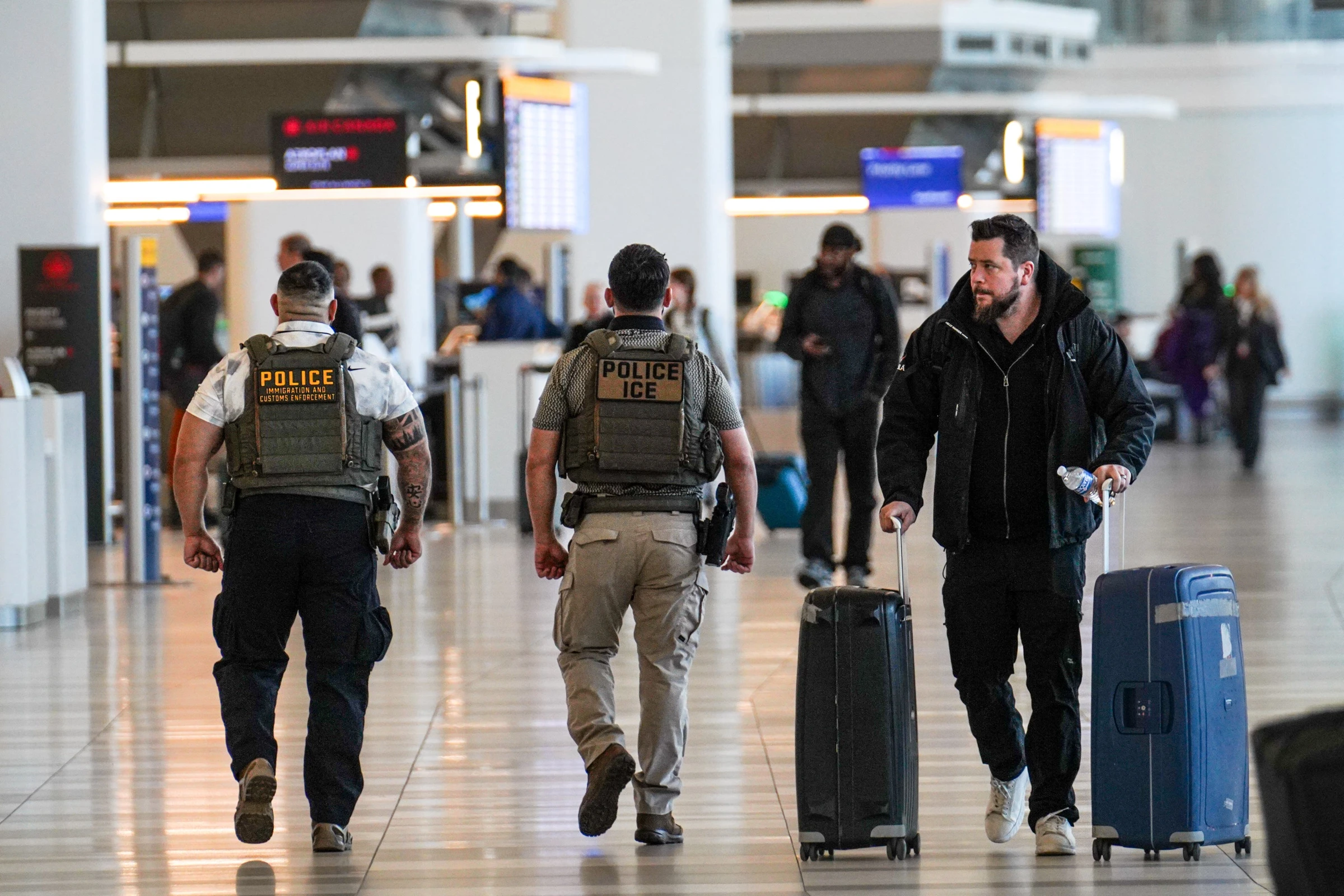 ICE Arrests Over 800 Individuals Using TSA Intelligence