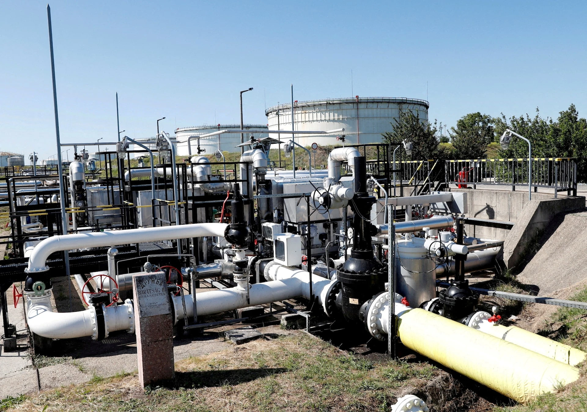Ukraine to Resume Oil Flows Through Druzhba Pipeline
