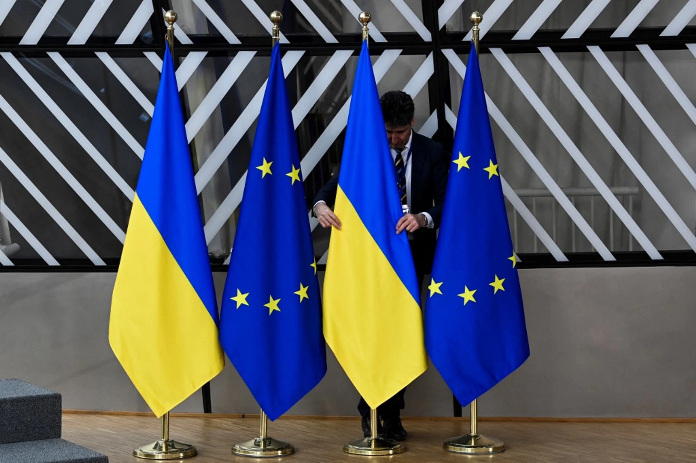 EU Considers Membership-Lite Plan for Ukraine
