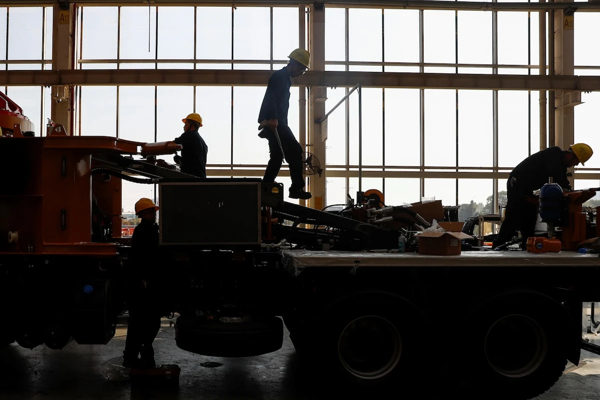 UK economy grows 0.1% in Q4 2025, misses forecasts