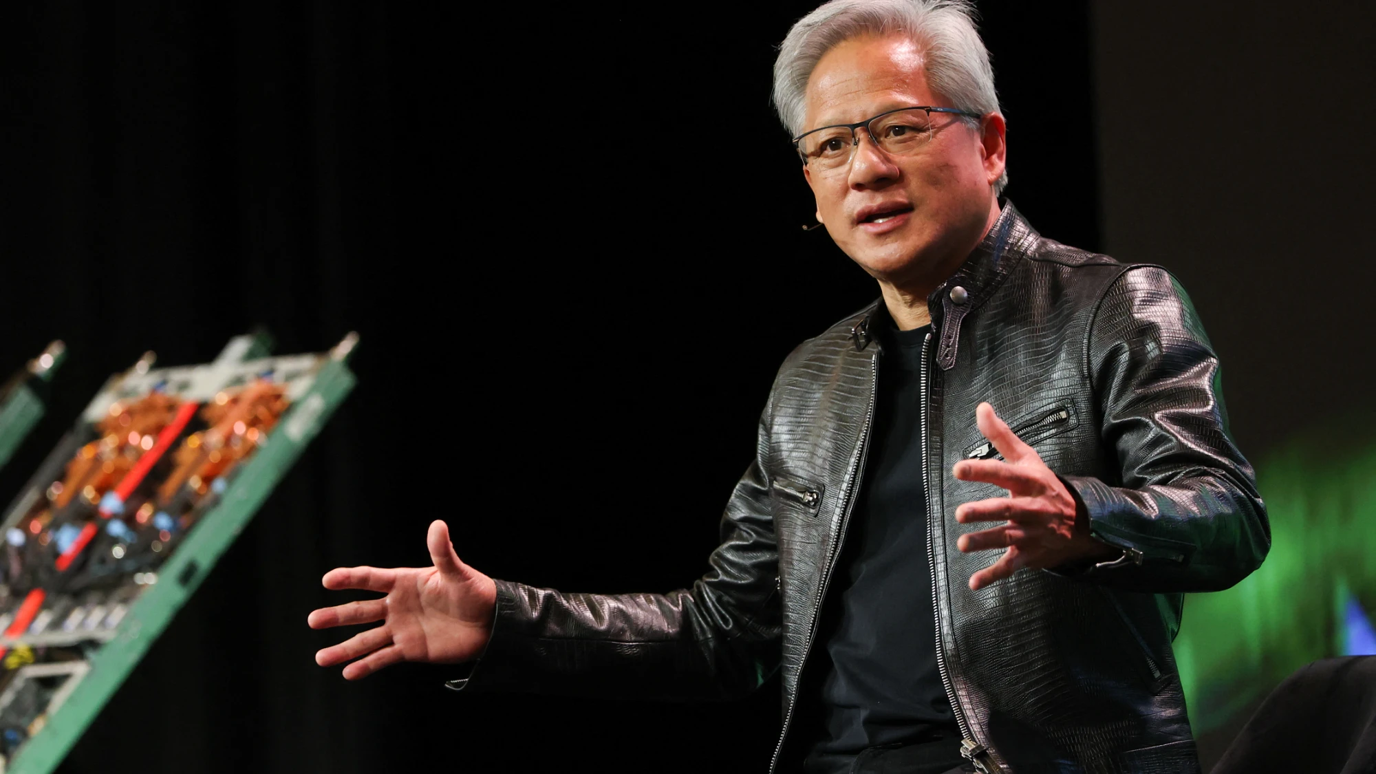 Nvidia Restarts H200 AI Accelerator Production for China