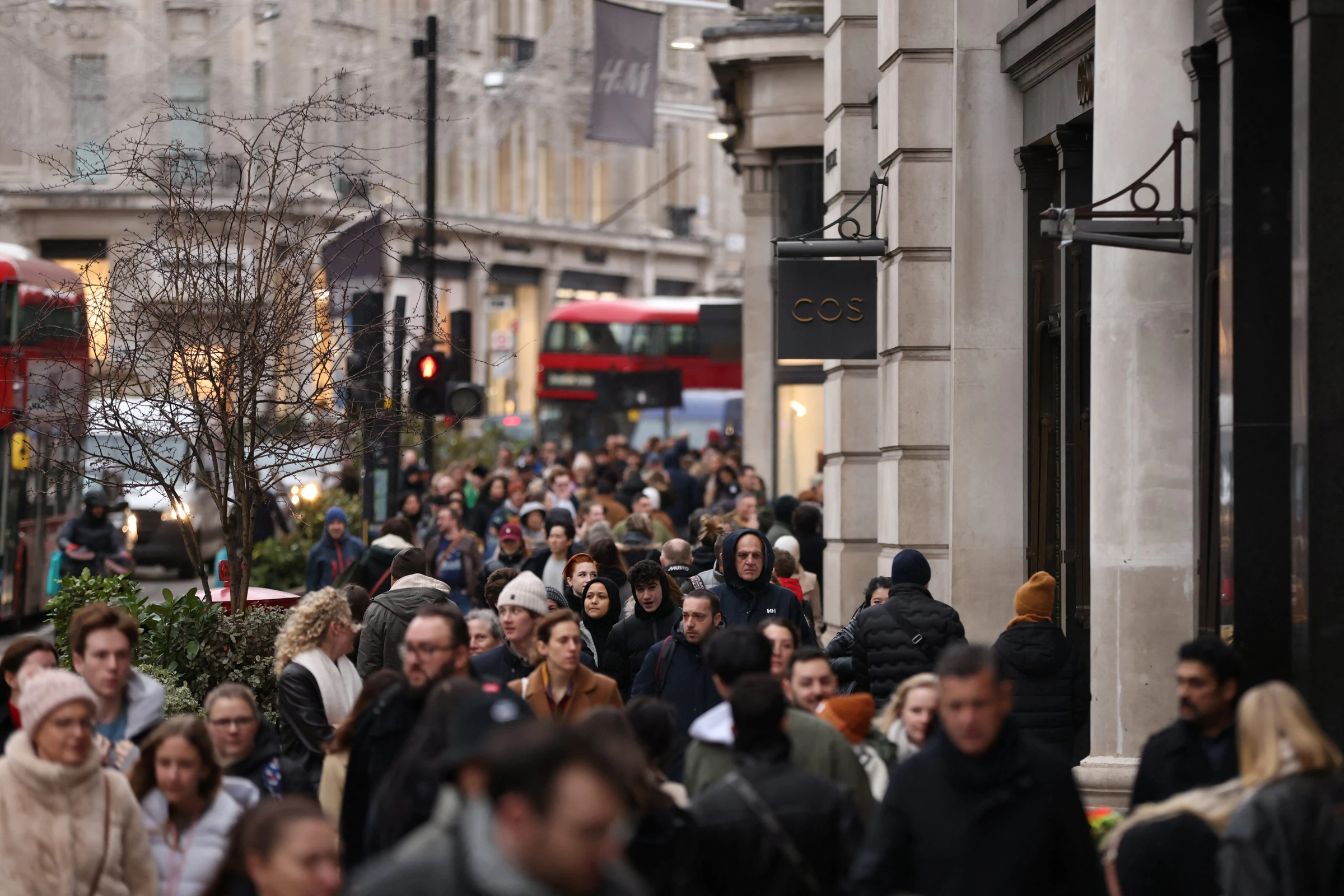 UK Shop Price Inflation Rises to 0.7% in December