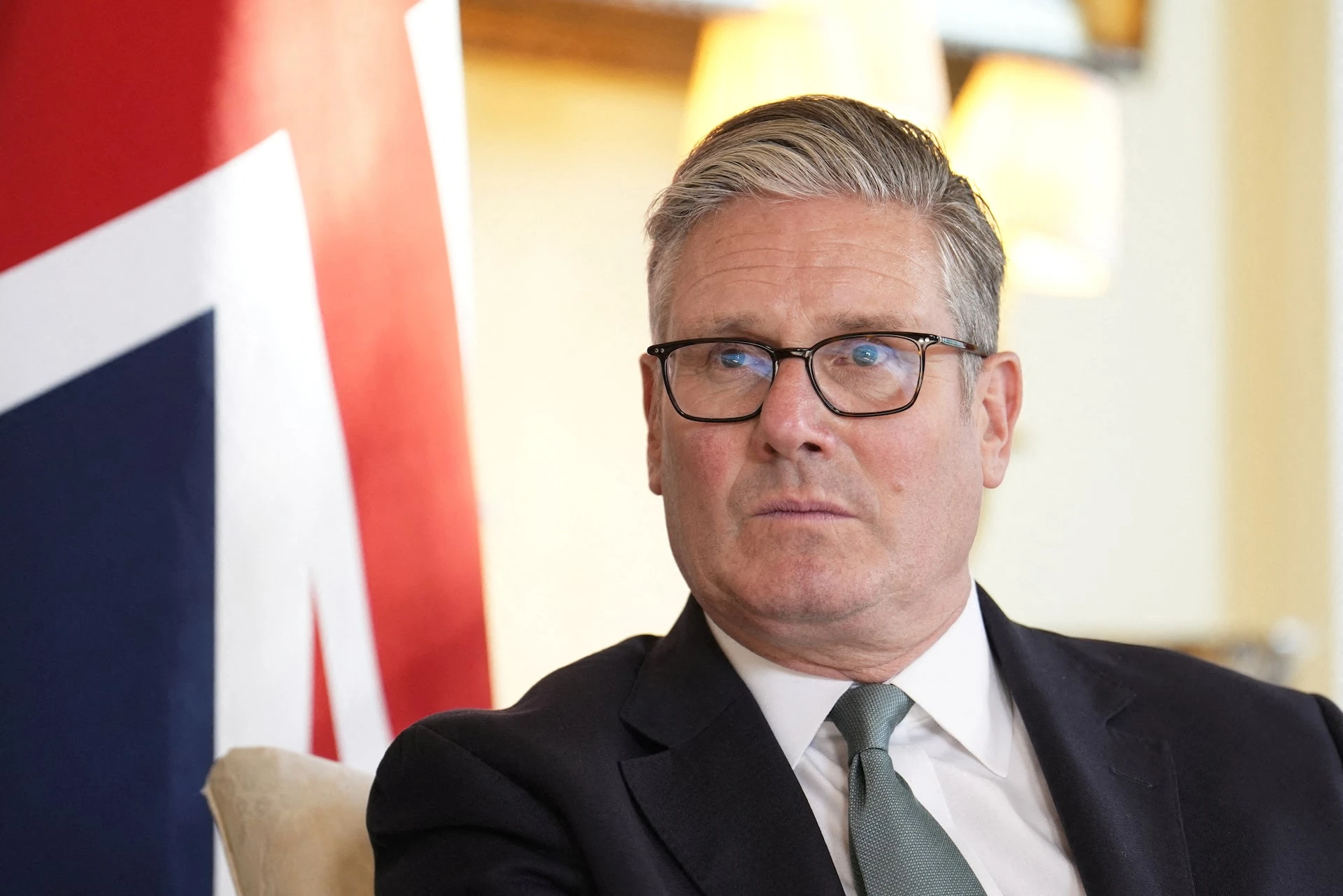 Starmer confronts Labour divisions amid pressing employment issues