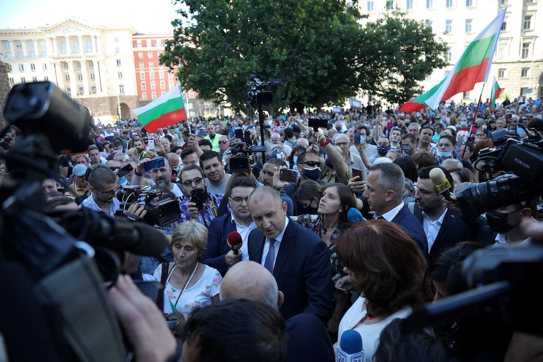 Rumen Radev projected to win Bulgaria's snap election