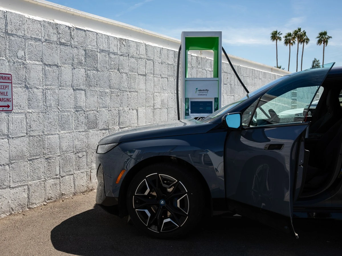 California Challenges Trump on Electric Vehicle Emissions Standards