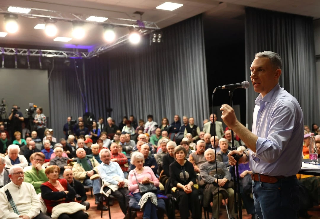 Orbán's Campaign Faces Deepfake Controversy Ahead of Election