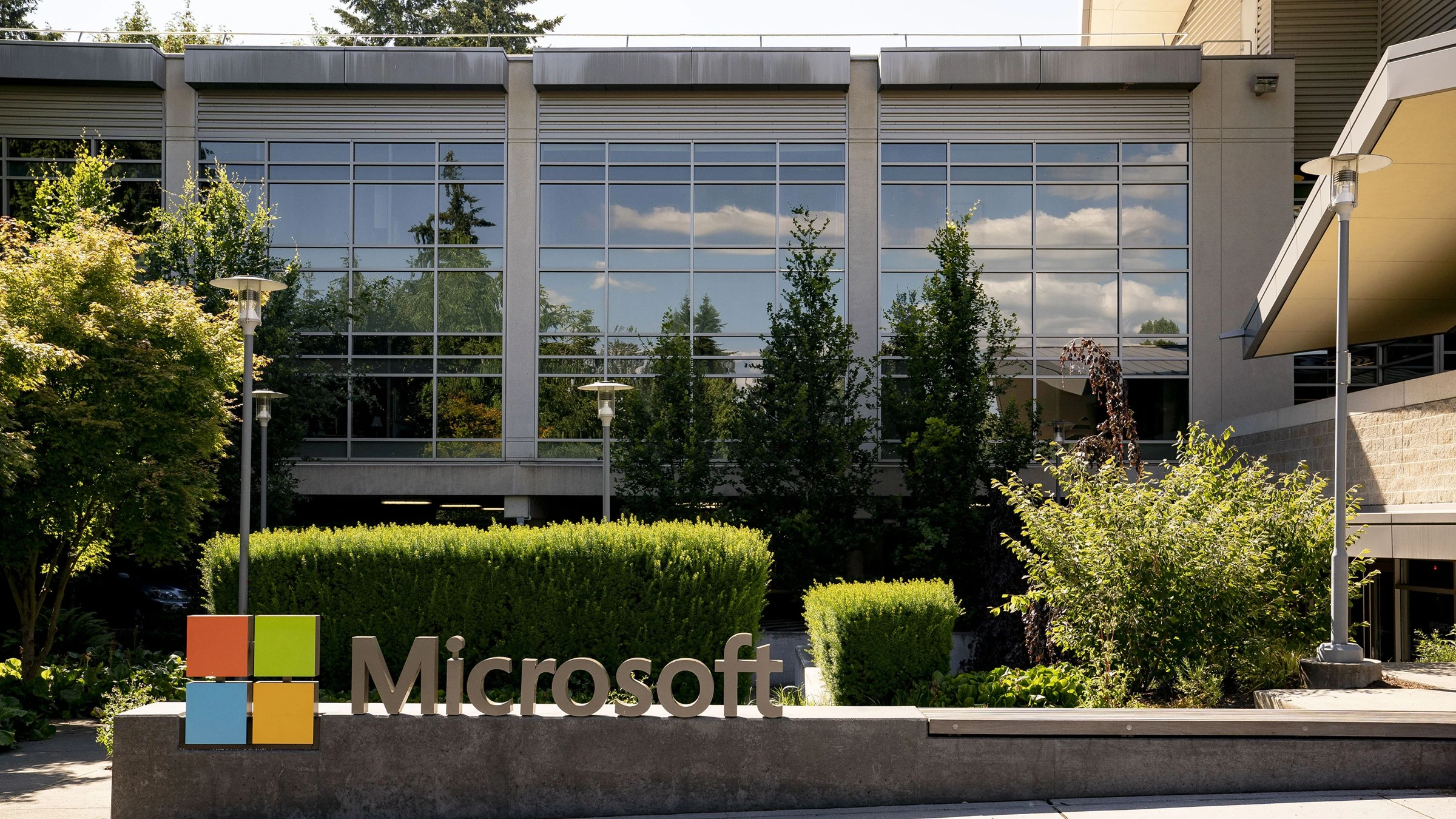FTC Expands Microsoft Investigation Over Cloud Market Practices