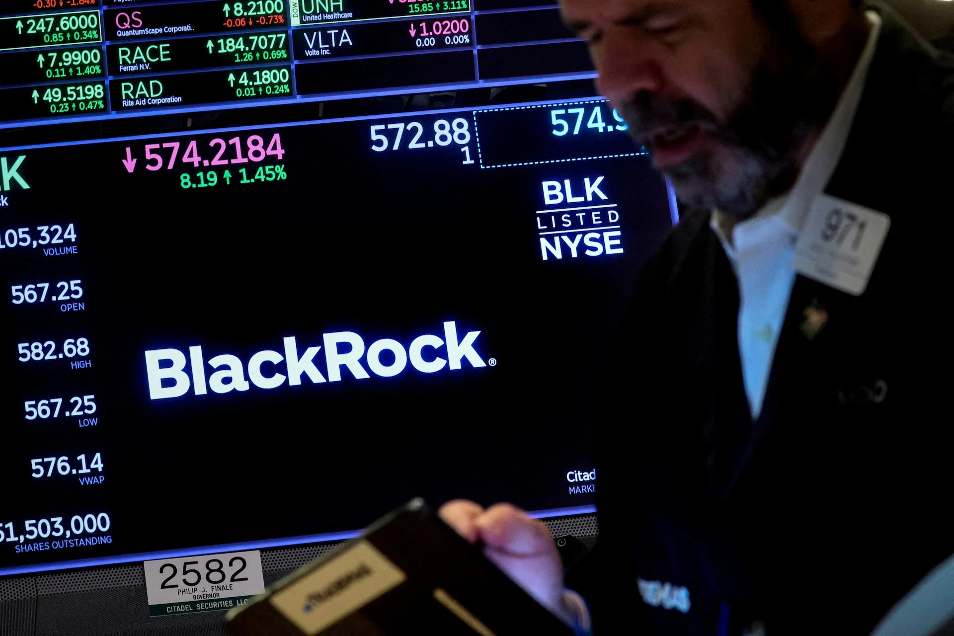 Investors Shift AI Focus to Energy and Infrastructure