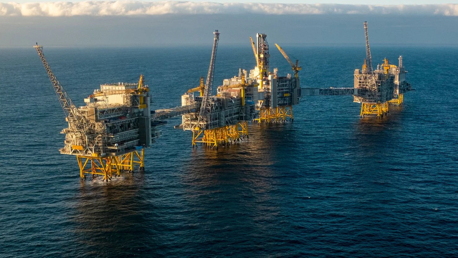 OEUK Urges UK Government to Reopen North Sea Oil Fields