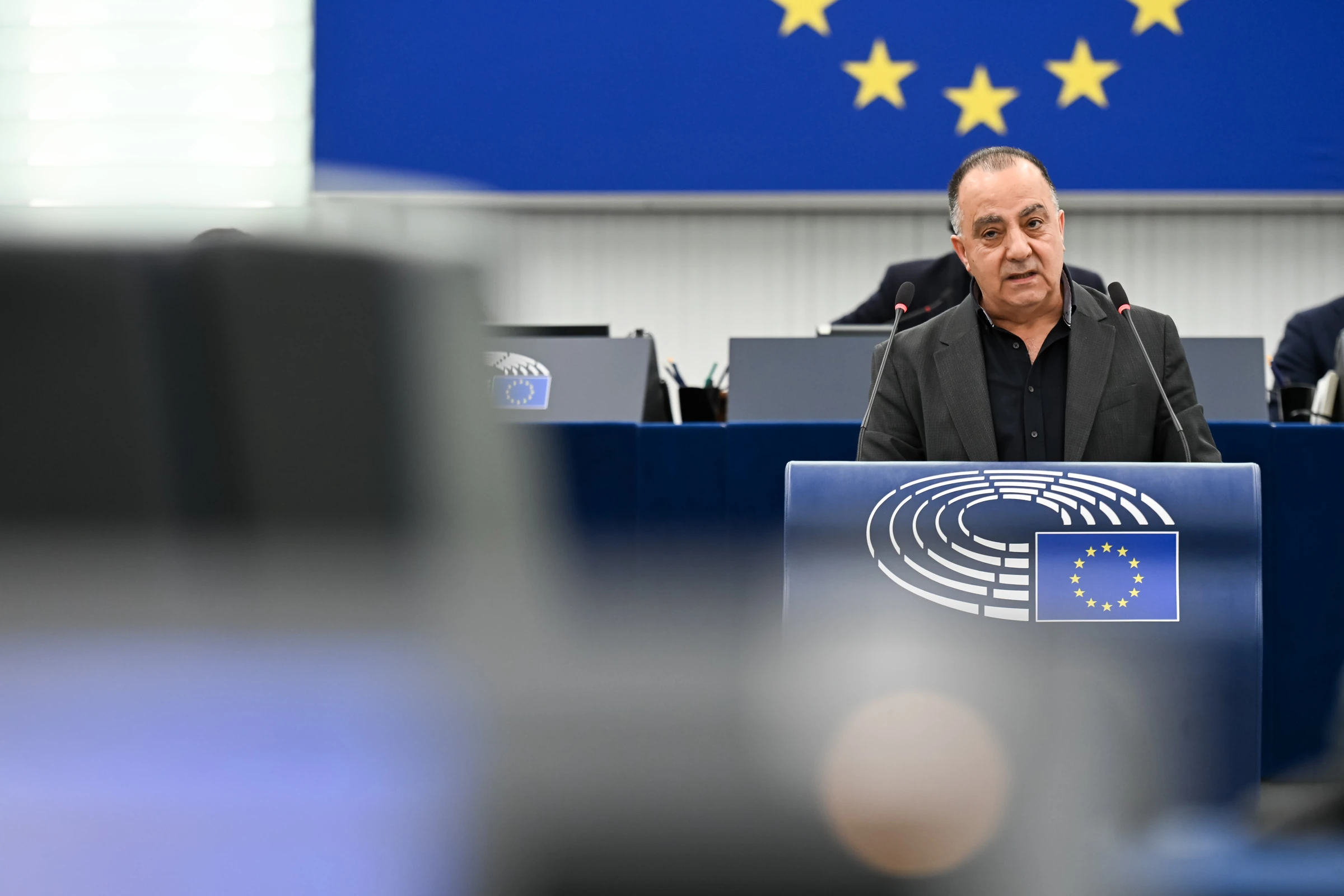 European Parliament considers compromise on defense permits