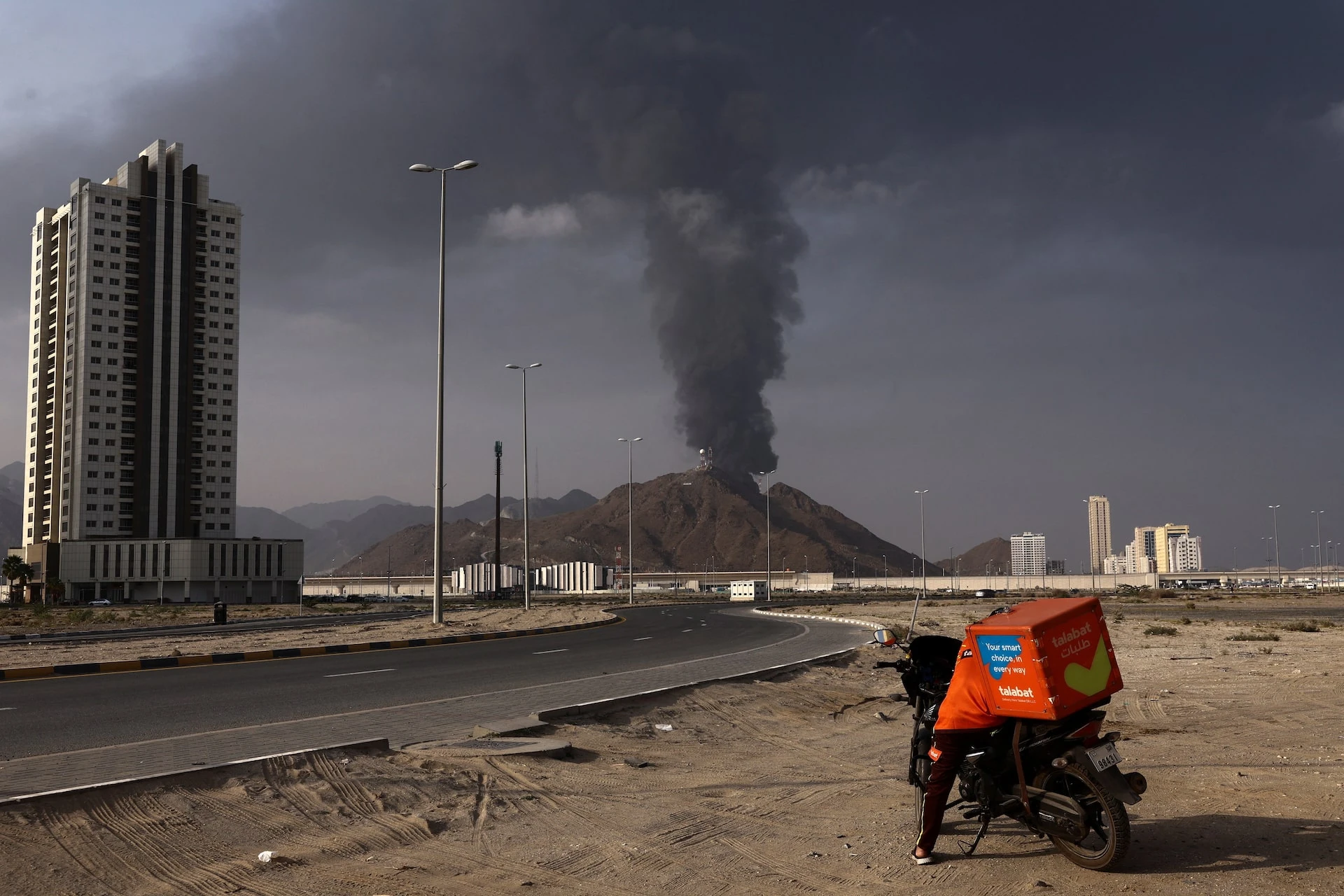 Iran Escalates Attacks on Gulf Energy Infrastructure