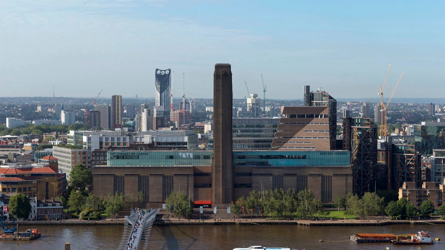 Tate Director Calls for Increased Tax Breaks for Arts Donors