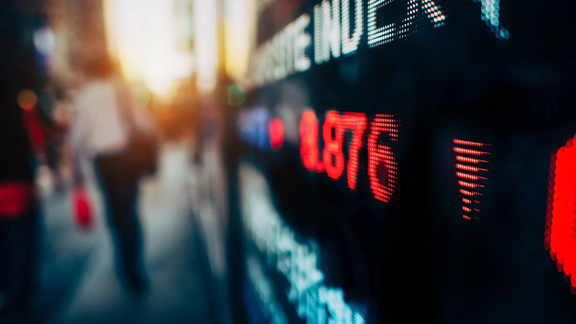 Private Credit Investors Withdraw Over $7 Billion