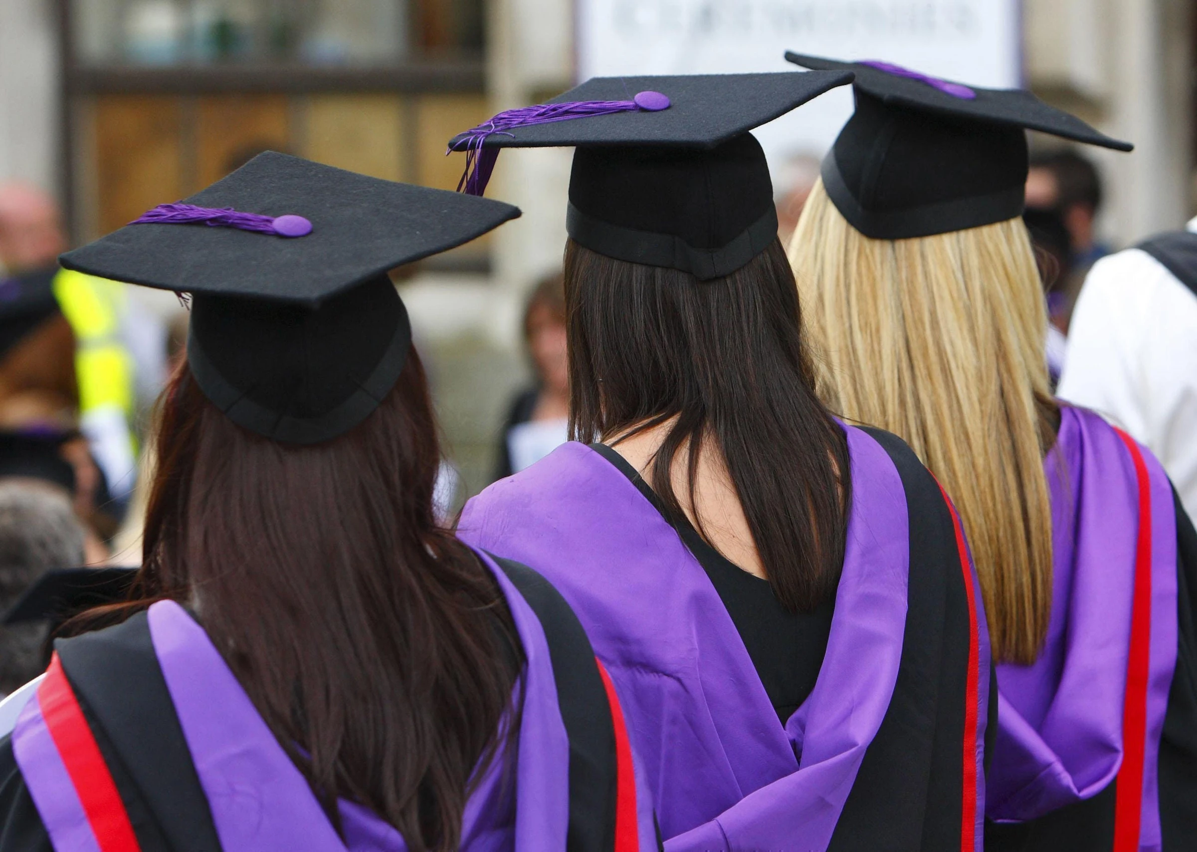 UK universities mistakenly distribute £190 million in loans