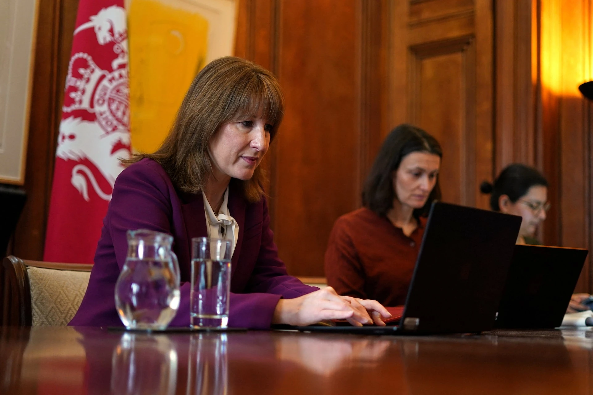 UK Chancellor Faces £20 Billion Shortfall Amid Inflation Surge