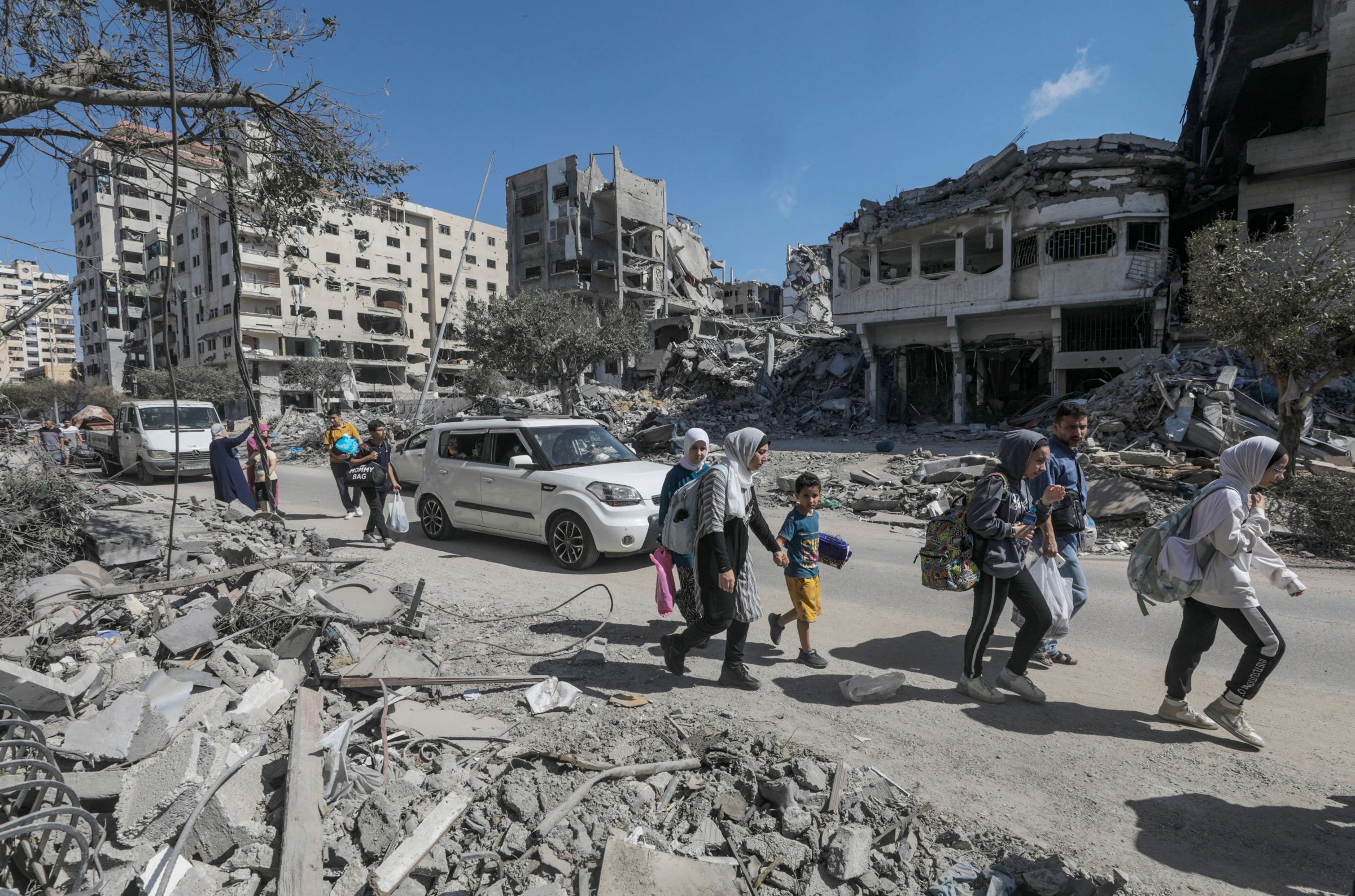 Israeli Forces Evacuate 3,000 Residents in Gaza