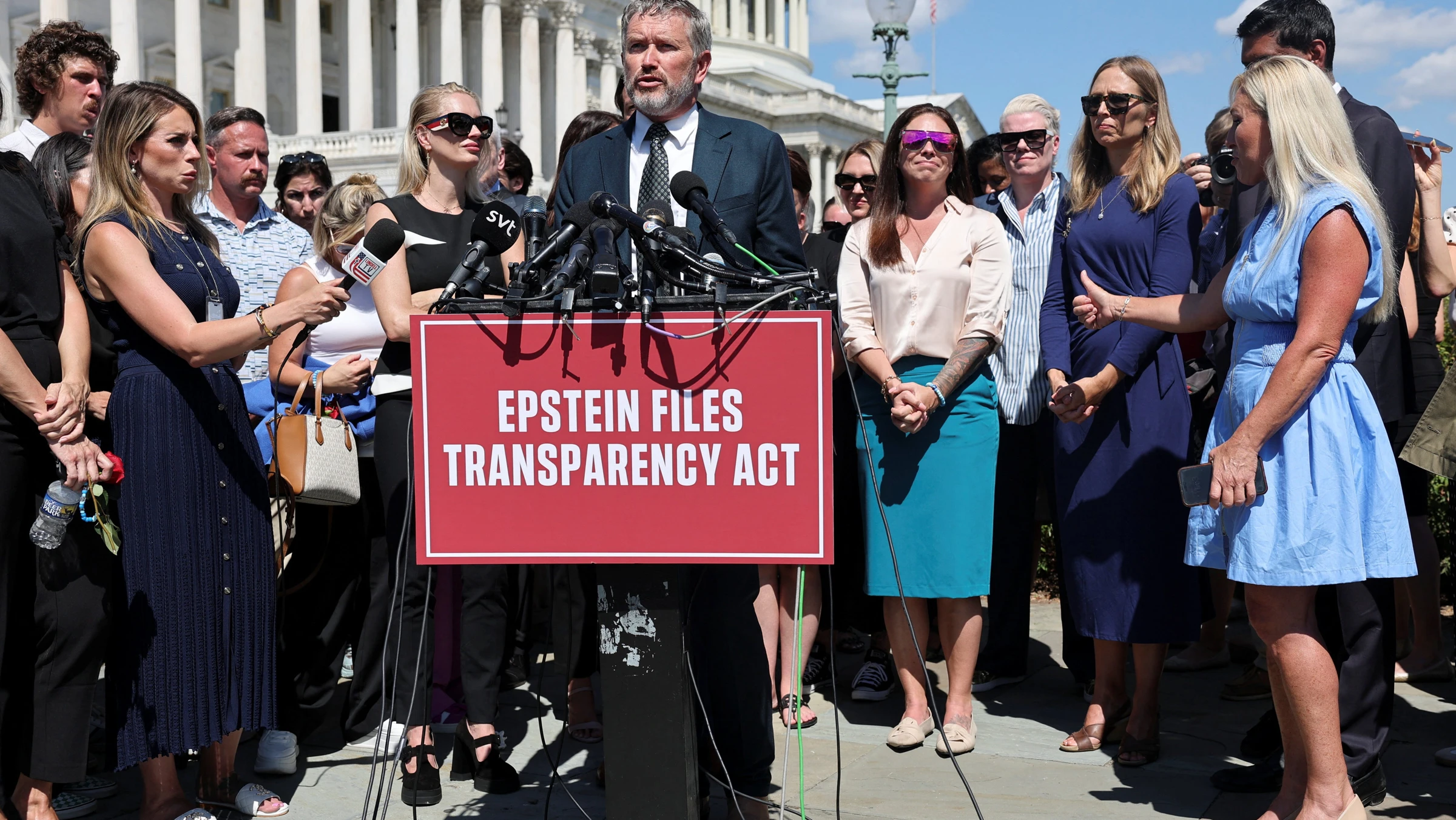 Schumer Criticizes DOJ for Delayed Epstein Document Release