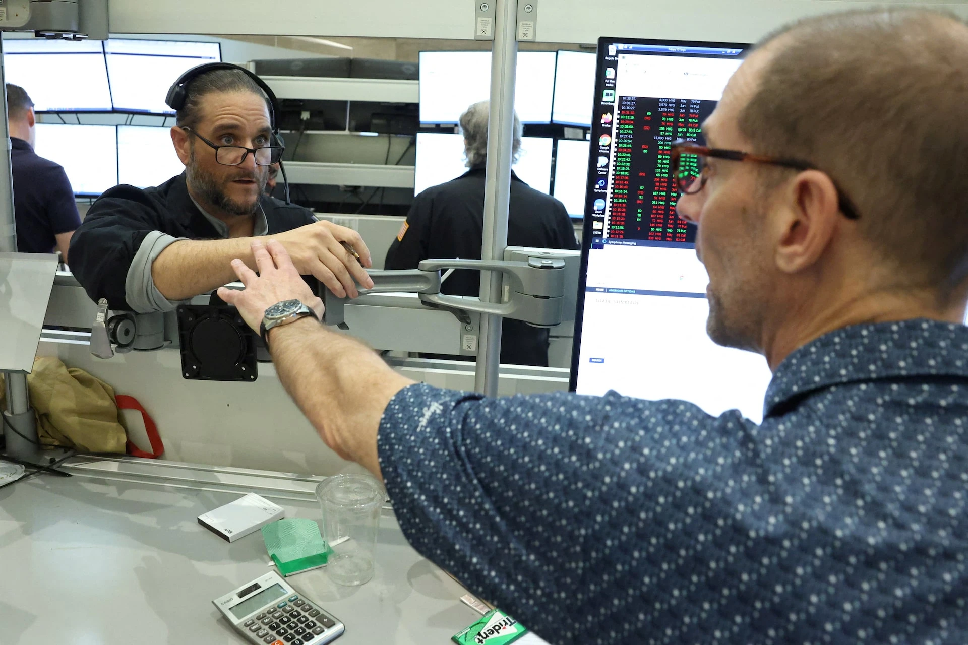 US Stocks Hit Record Highs Amid Tech Surge and Diplomacy