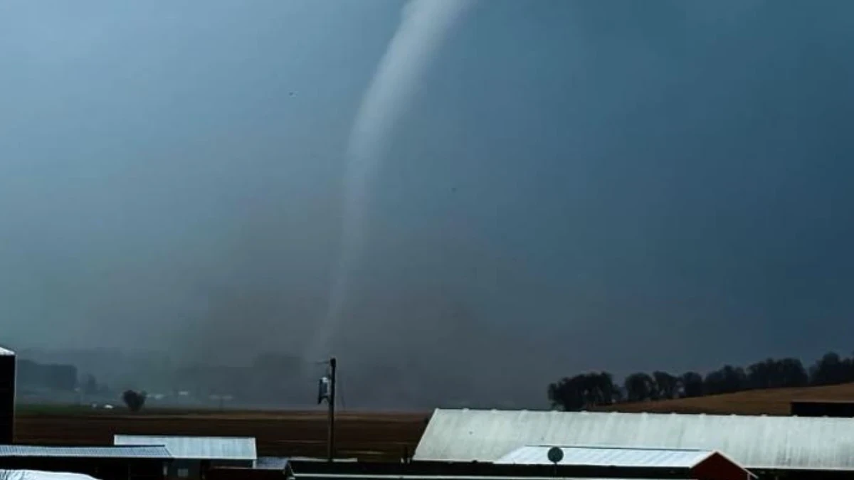 Tornadoes Cause Extensive Damage in Midwest States