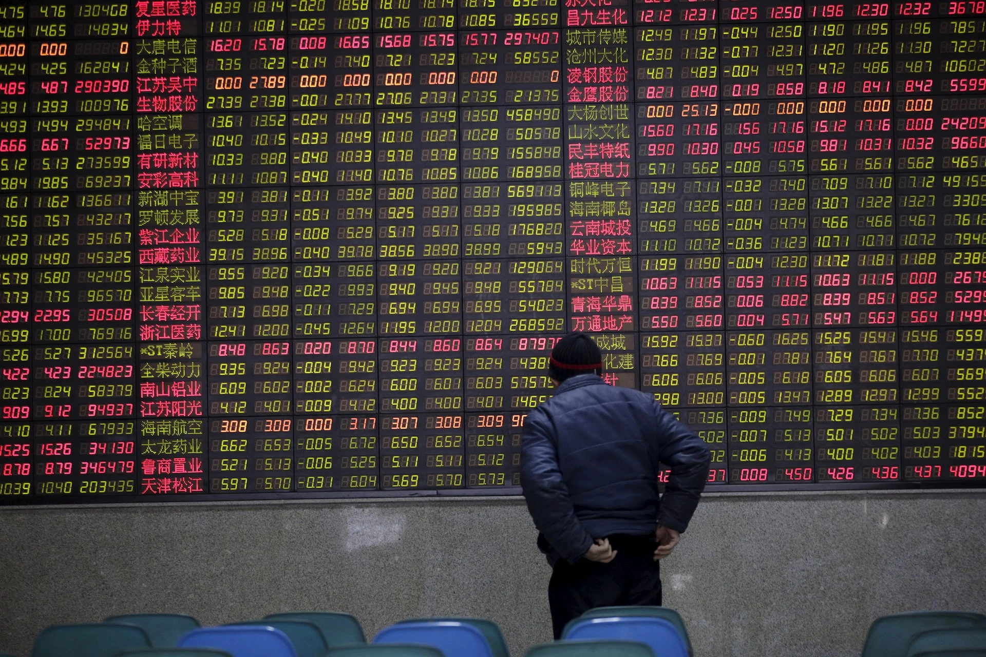 Chinese AI Stocks Surge on Rising Token Consumption