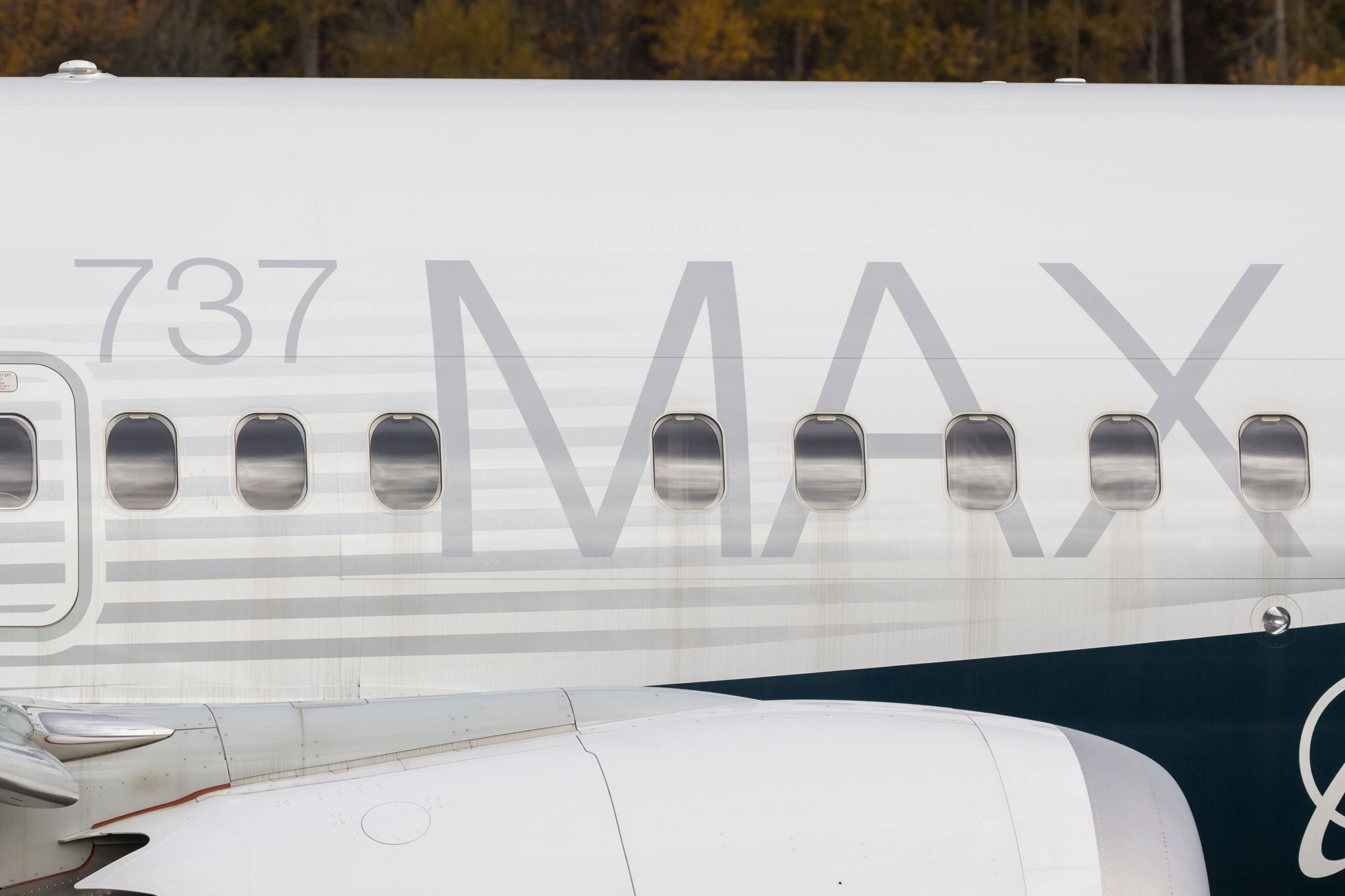 Boeing narrows first-quarter loss as deliveries rise