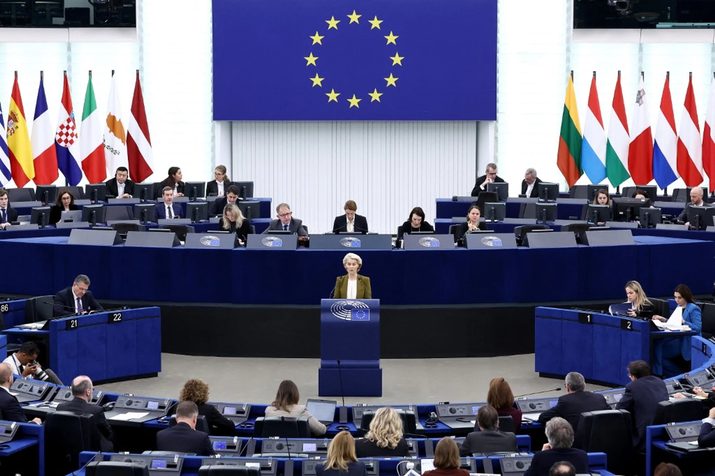 EU Approves €90 Billion Loan to Ukraine After Hungary Unblocks