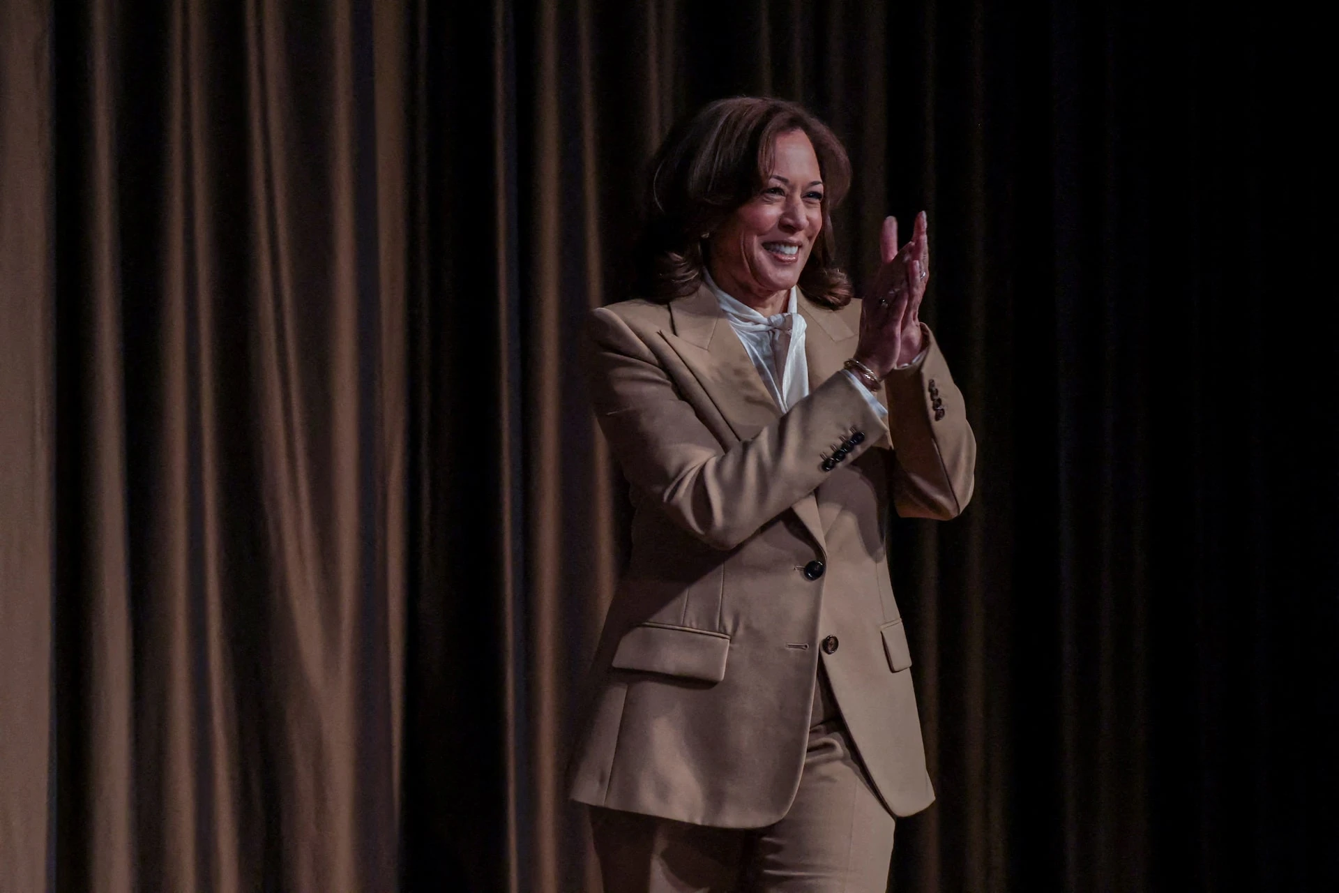 Kamala Harris Signals 2028 Presidential Ambitions at Convention