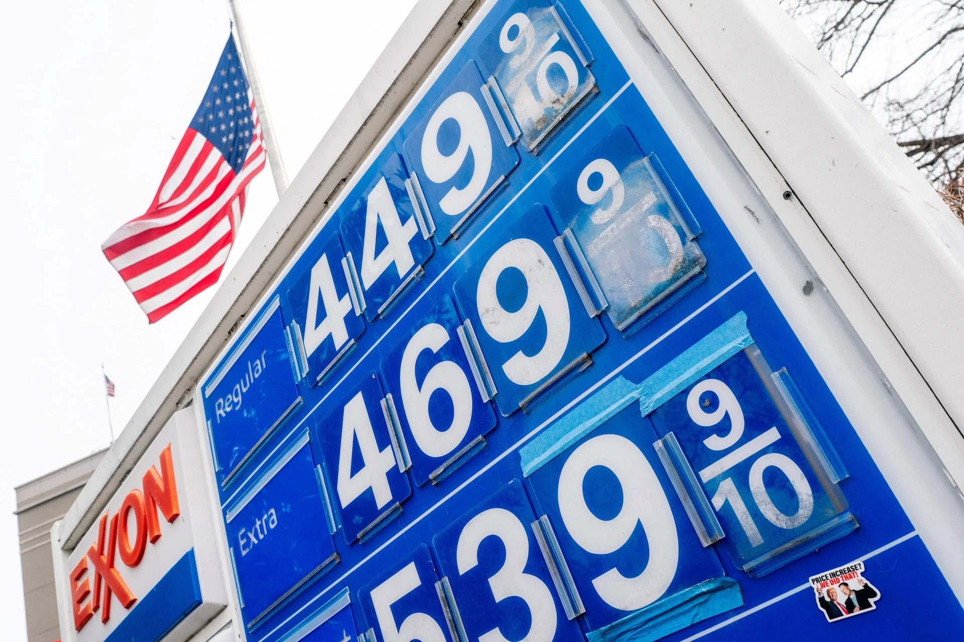 Trump warns of stable or rising gas prices before elections