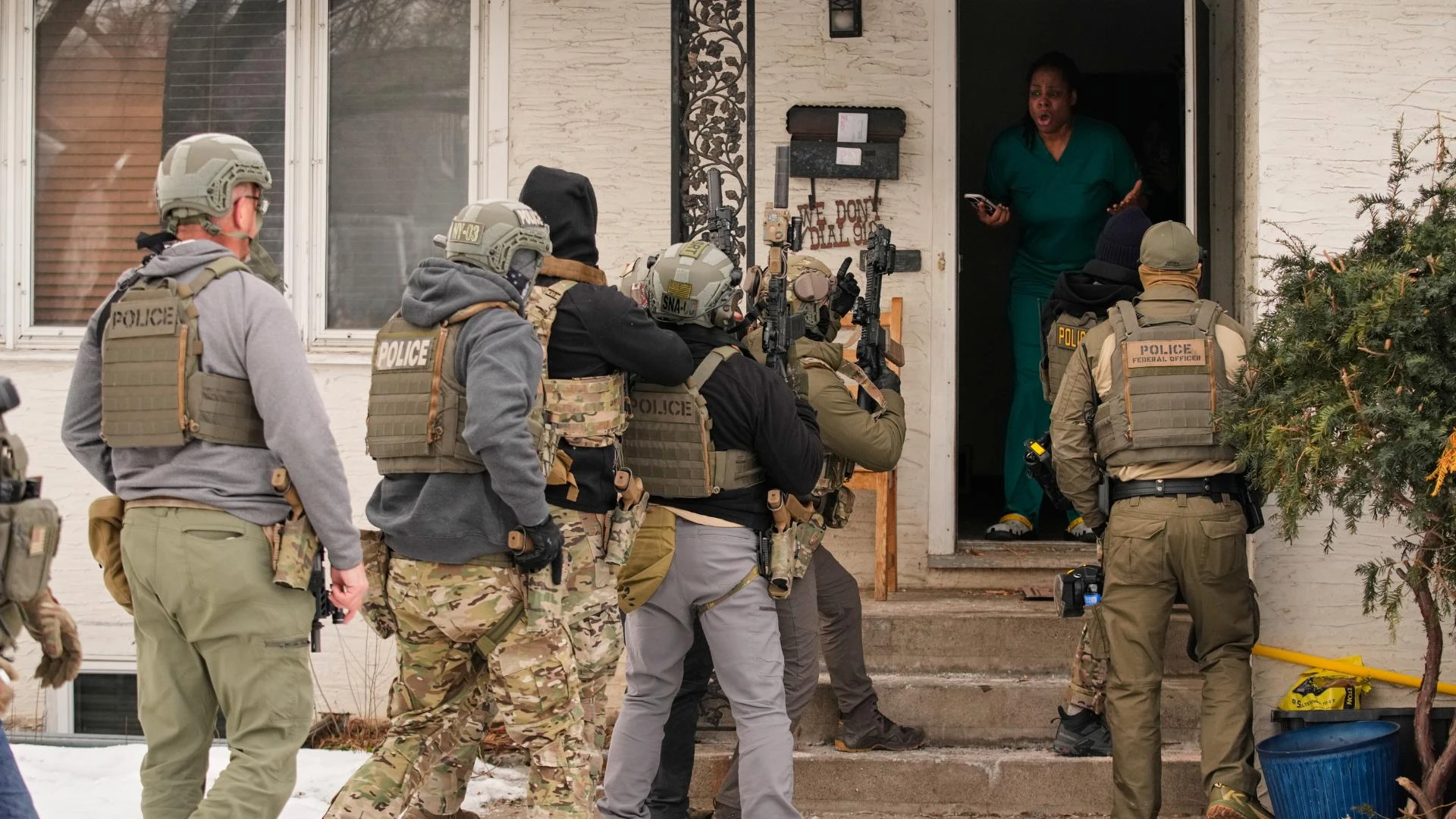 ICE authorizes warrantless home entries for deportations