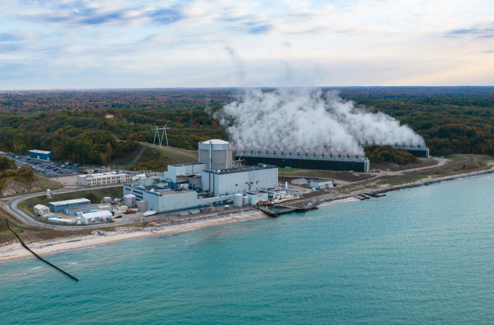 US to Fund New Nuclear Reactors Amid Energy Demand