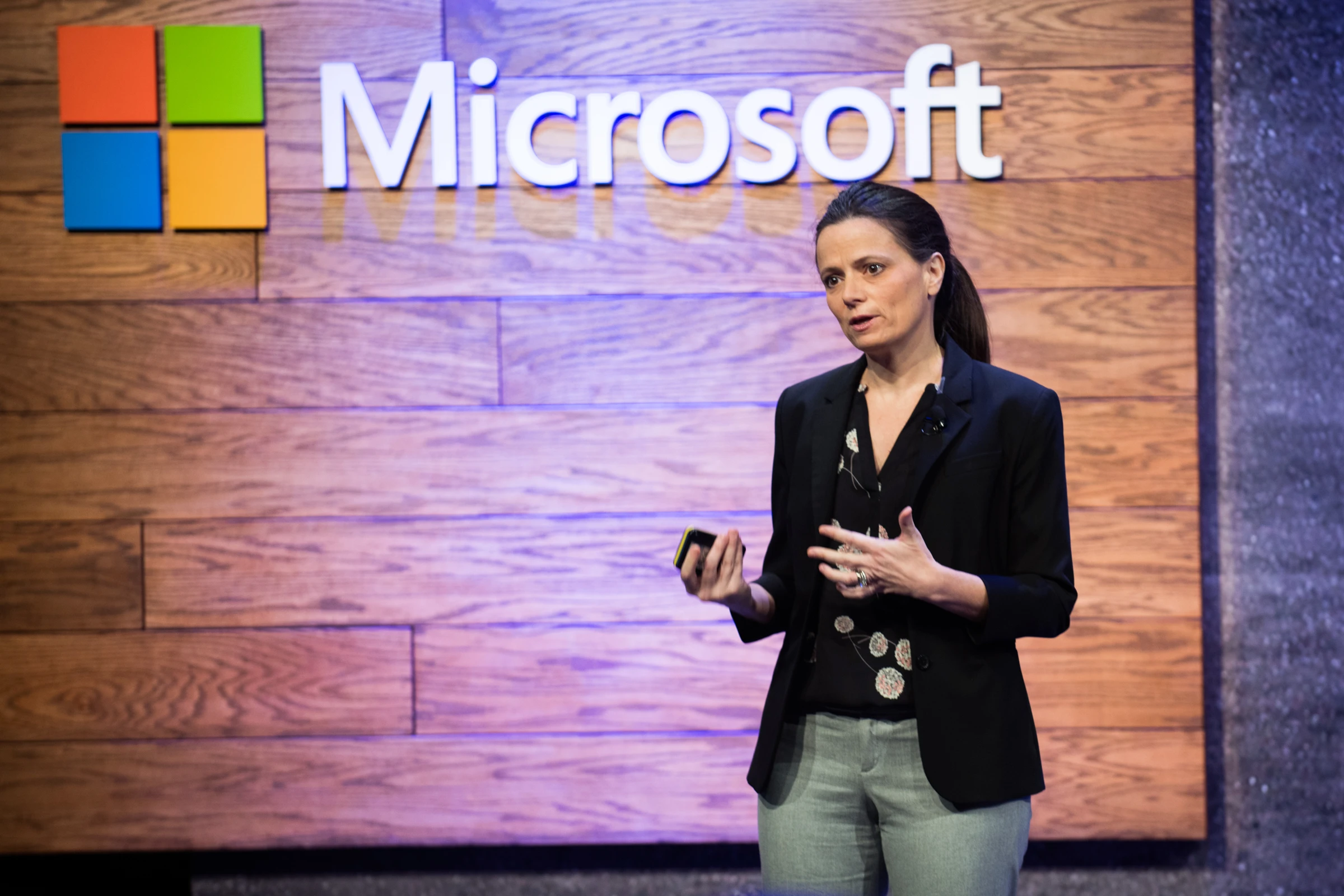 Microsoft CFO Faces AI Spending Challenges Amid Growth
