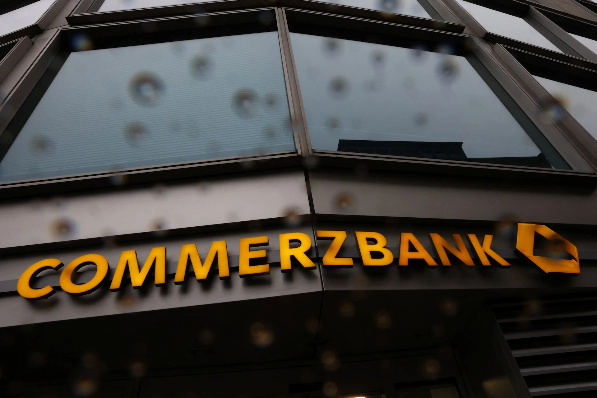 UniCredit Launches €35 Billion Bid for Commerzbank
