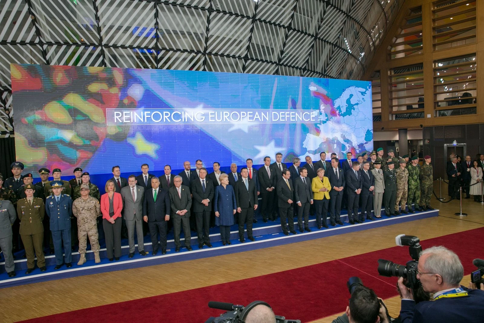 EU General Downplays Priority of EU Army Formation