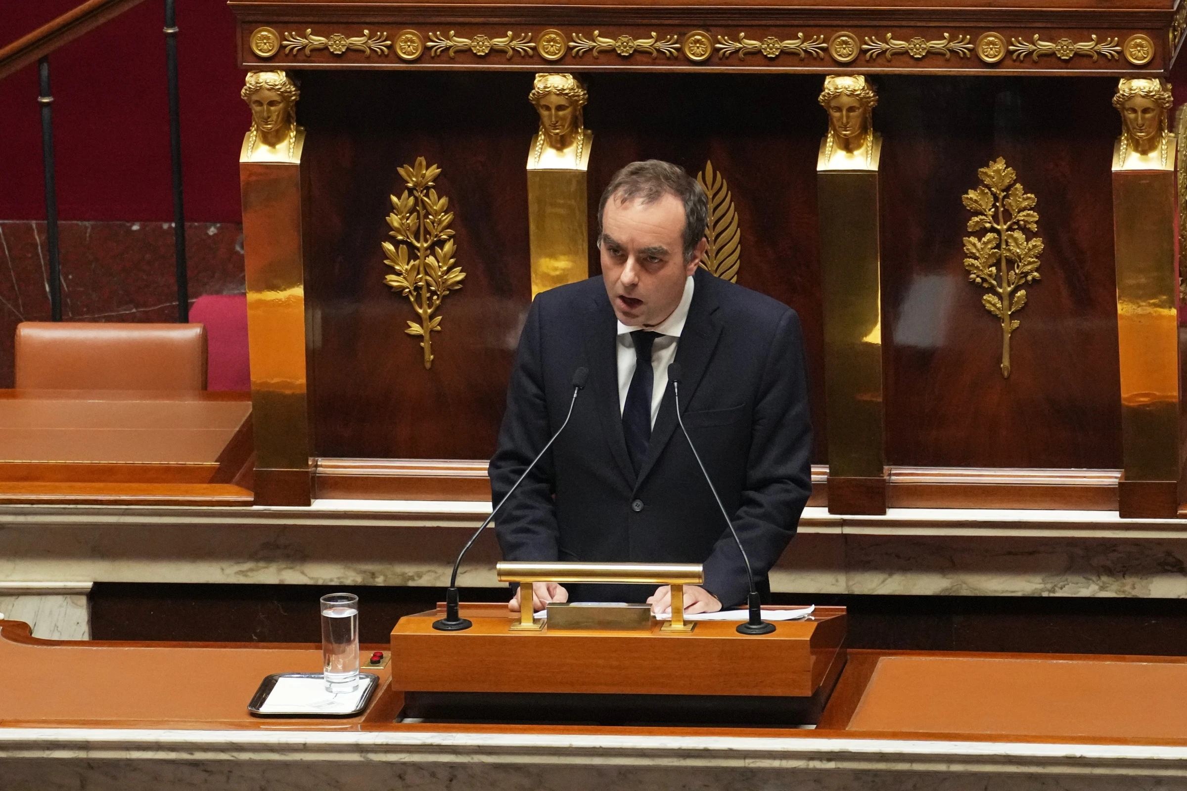 French Prime Minister Lecornu Survives No-Confidence Votes