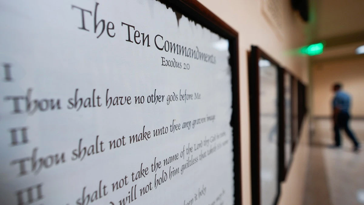 Fifth Circuit Allows Ten Commandments in Texas Classrooms