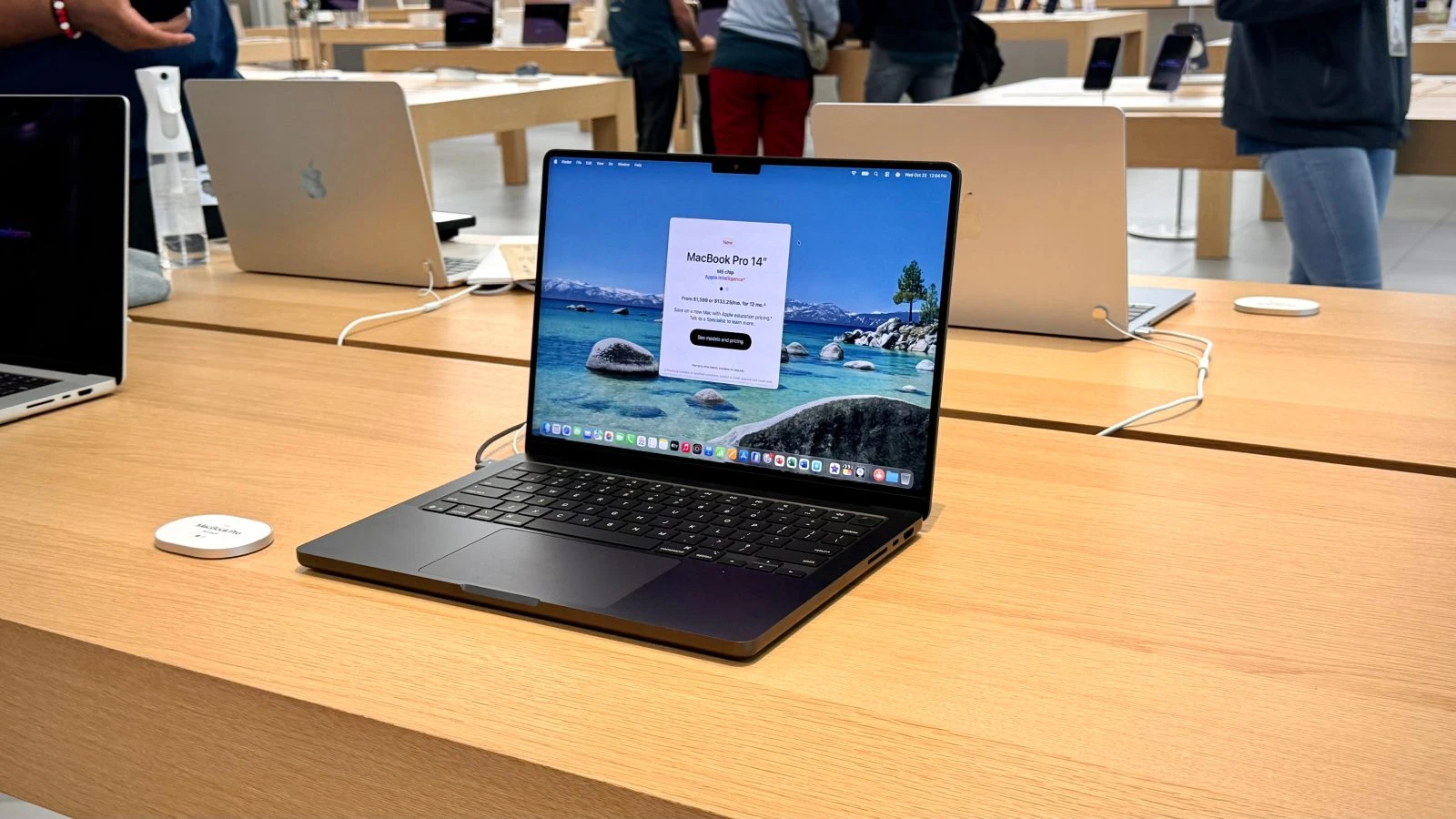 Apple clarifies touch-screen MacBook Pro features