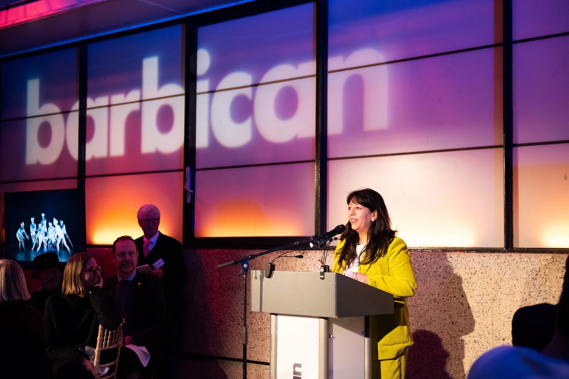 Cultural Figures Criticize Barbican's Arts Director Removal