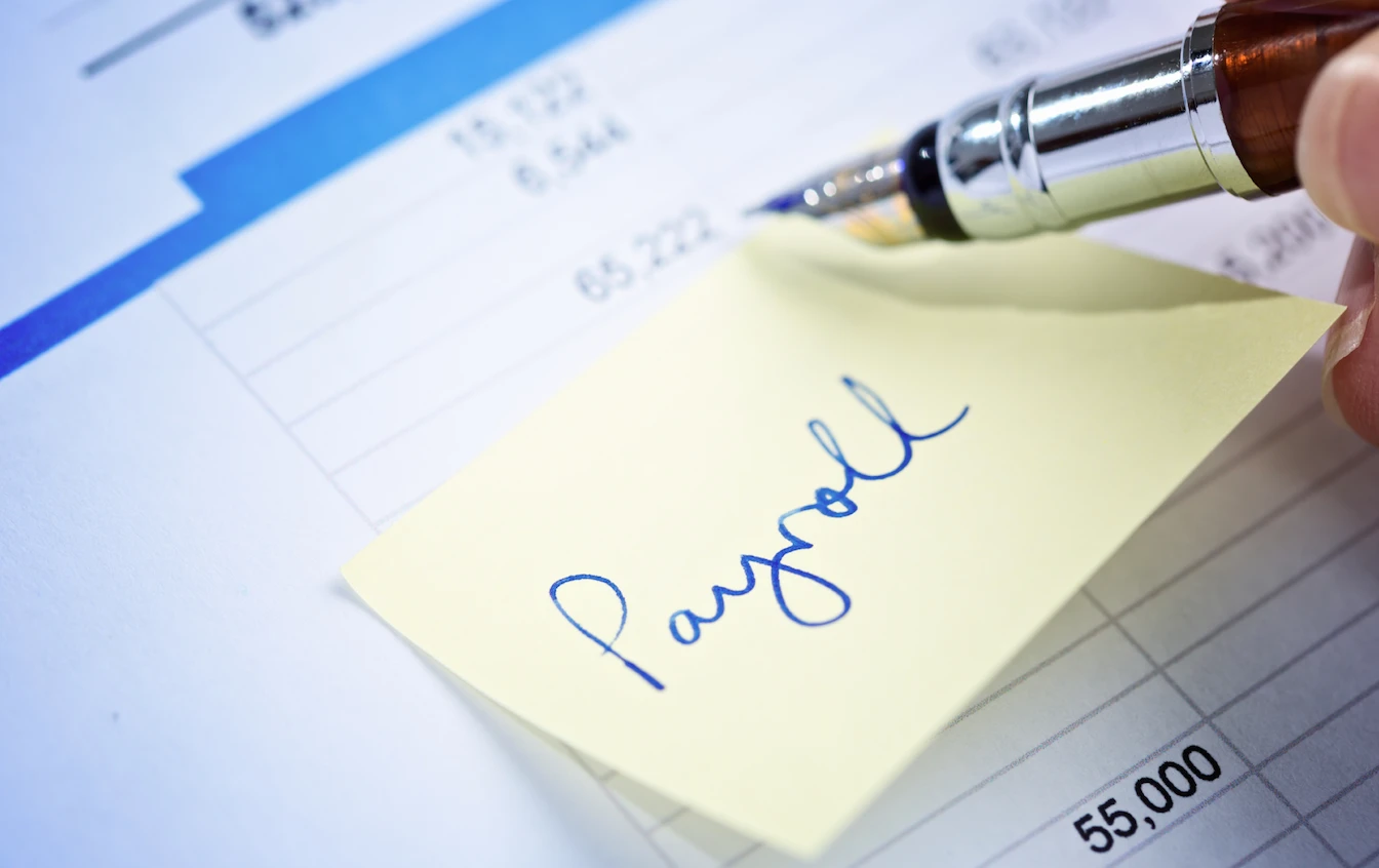 UK gender pay gap could take 30 years to close