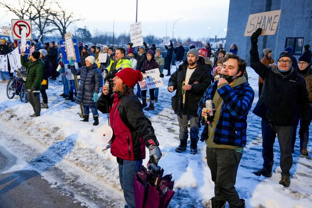 FBI Excludes Minnesota Police from ICE Shooting Investigation