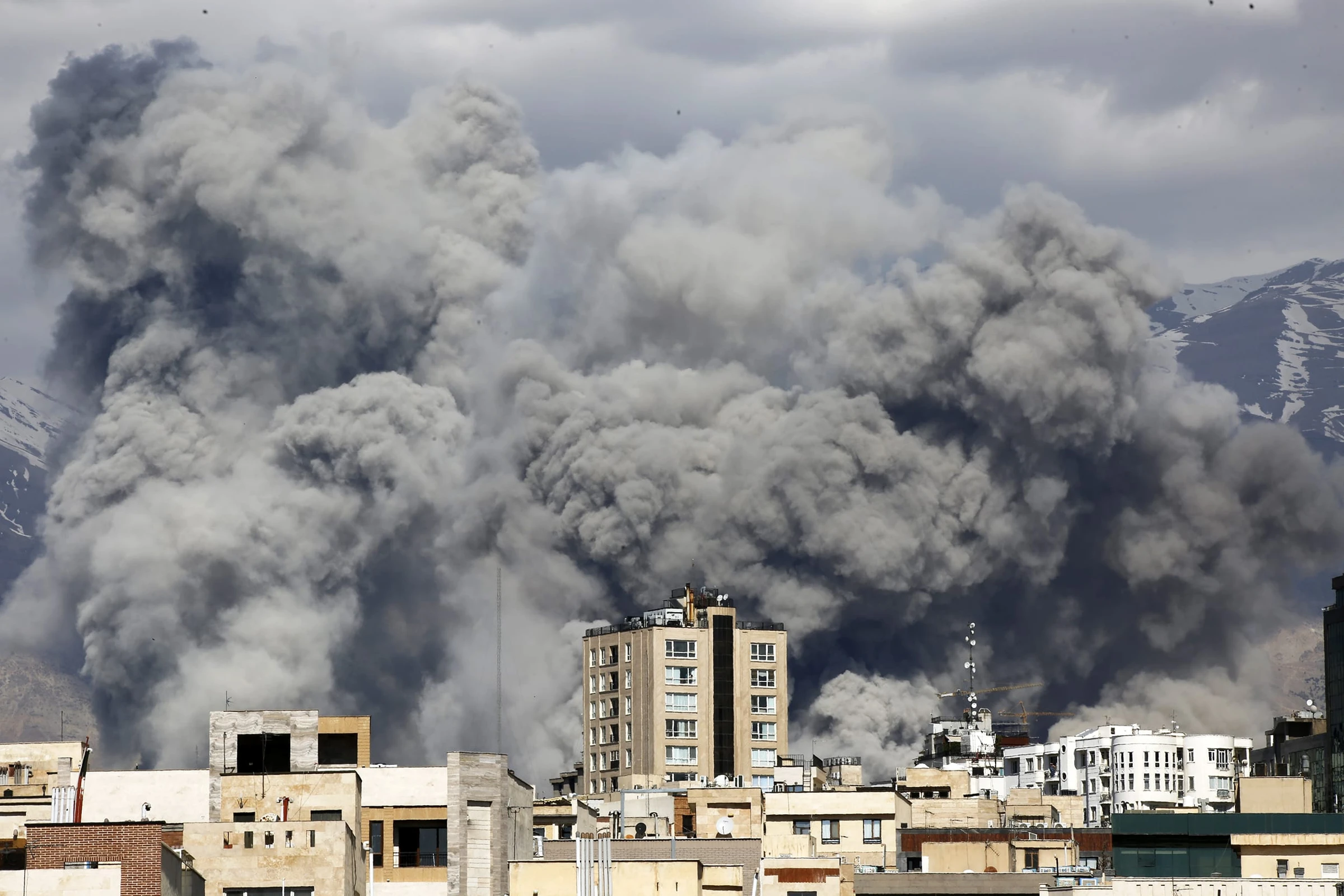 Iran sets war conditions as oil release agreed