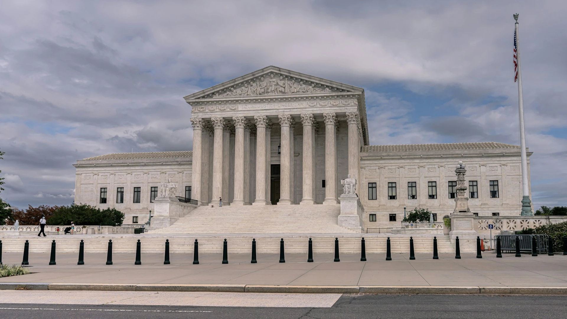 Supreme Court to Rule on Trump's Global Tariffs